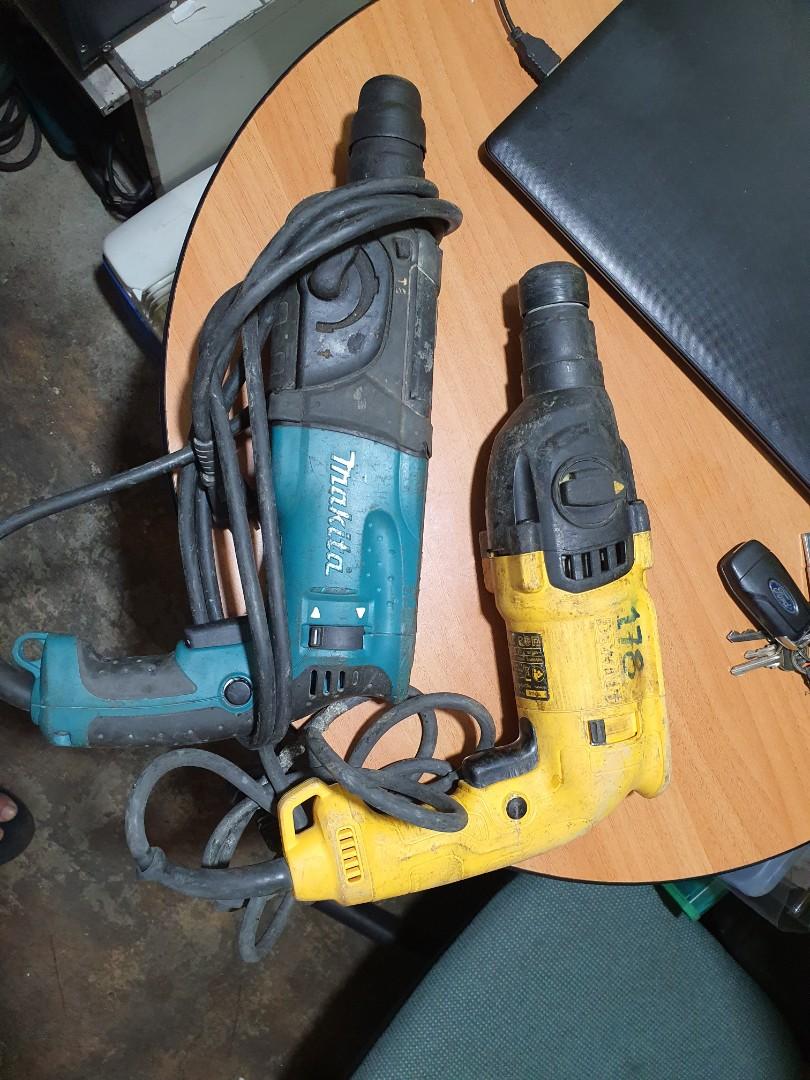 Rotary hammer drill