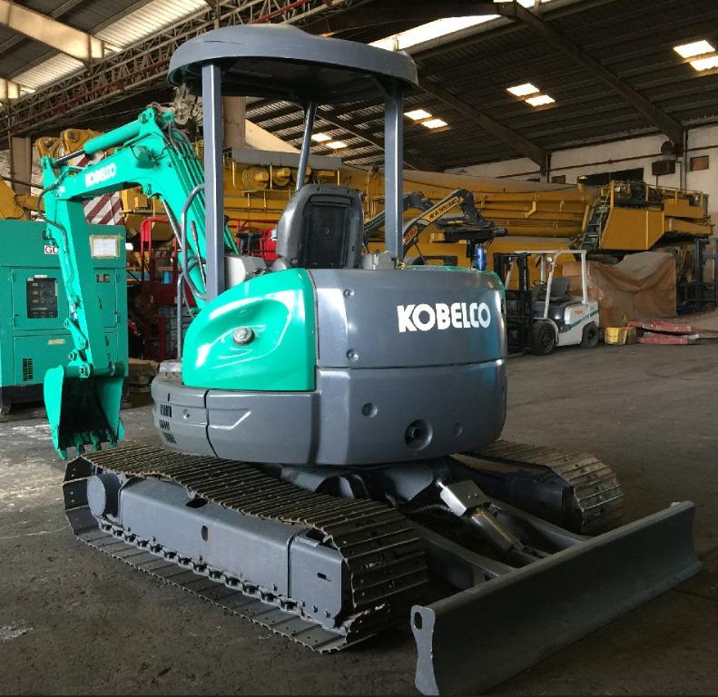 Kobelco SK50SR-5 mini backhoe