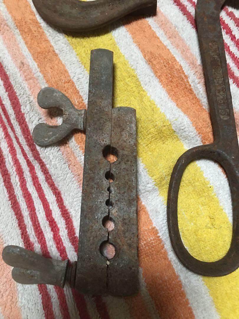 antique smithing toolsImage2