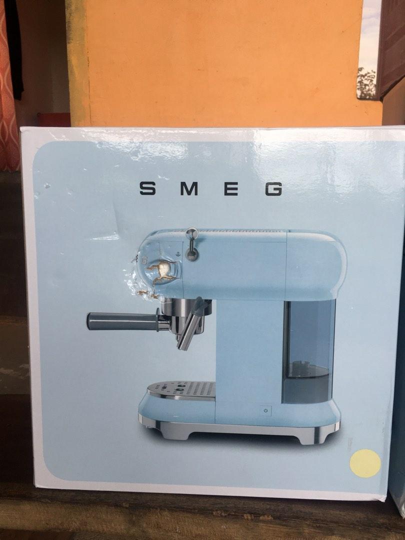 Smeg Grinder and Expresso MachineImage3