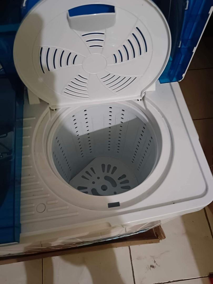 Eureka washing machine with dryers good as newImage3